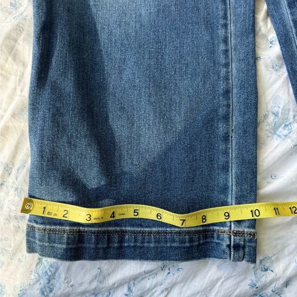 L.L. Bean Women's Straight Leg Blue Jeans - Picture 11 of 11